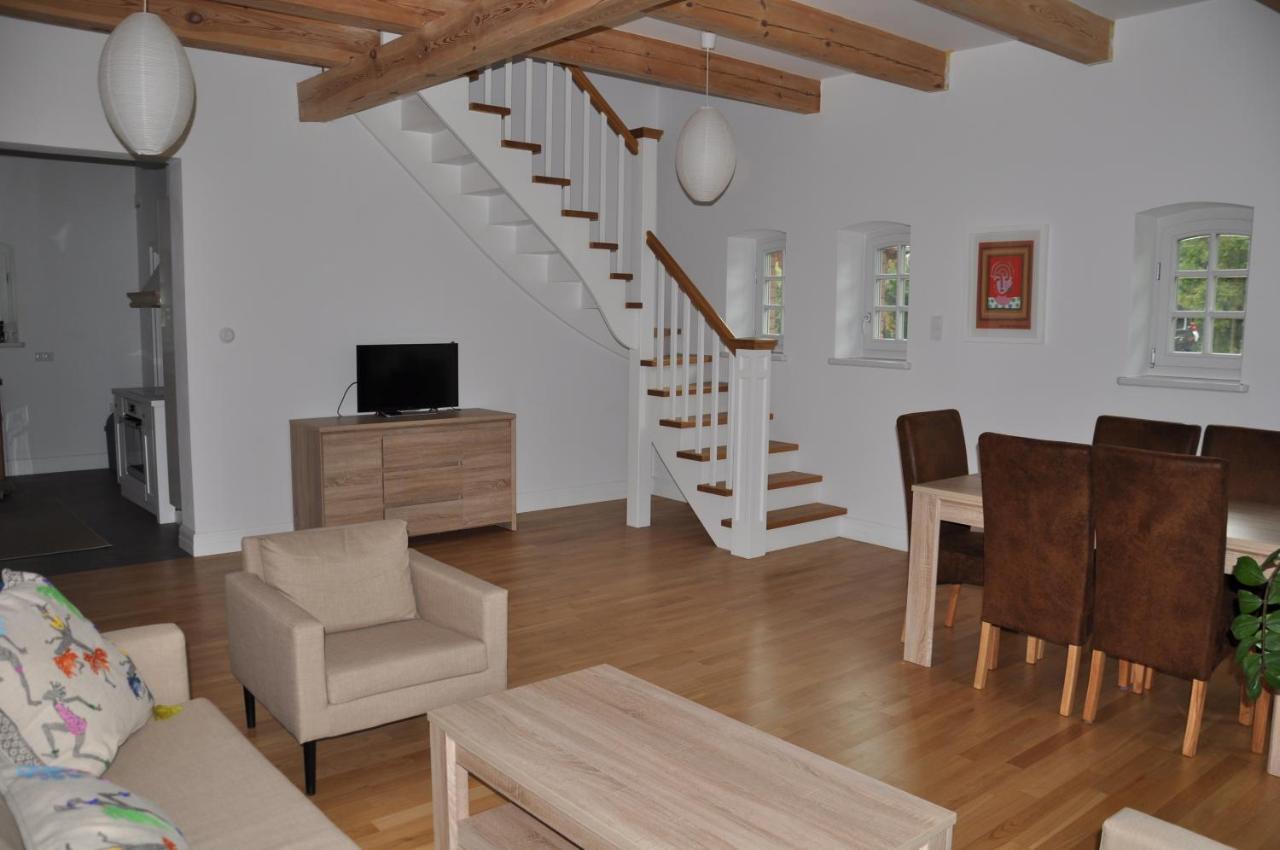 Monte Carvick Nad Jeziorem Seksty Karwik Exterior foto